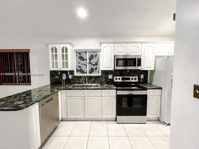 Building Photo - 3170 W 78th St