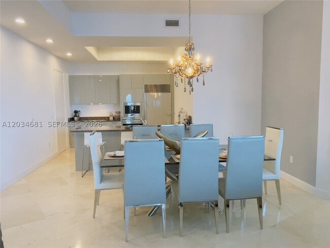 Building Photo - 16001 Collins Ave