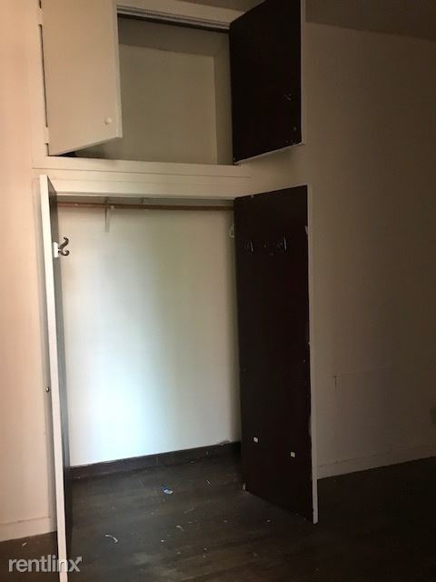 Building Photo - 2037 Walnut St