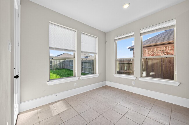 Building Photo - 32931 Franklin Brooks Dr