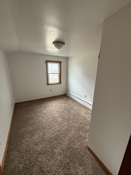 Building Photo - 302 Carroll St