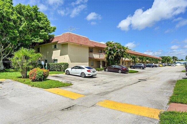 Building Photo - 9210 SW 3rd St