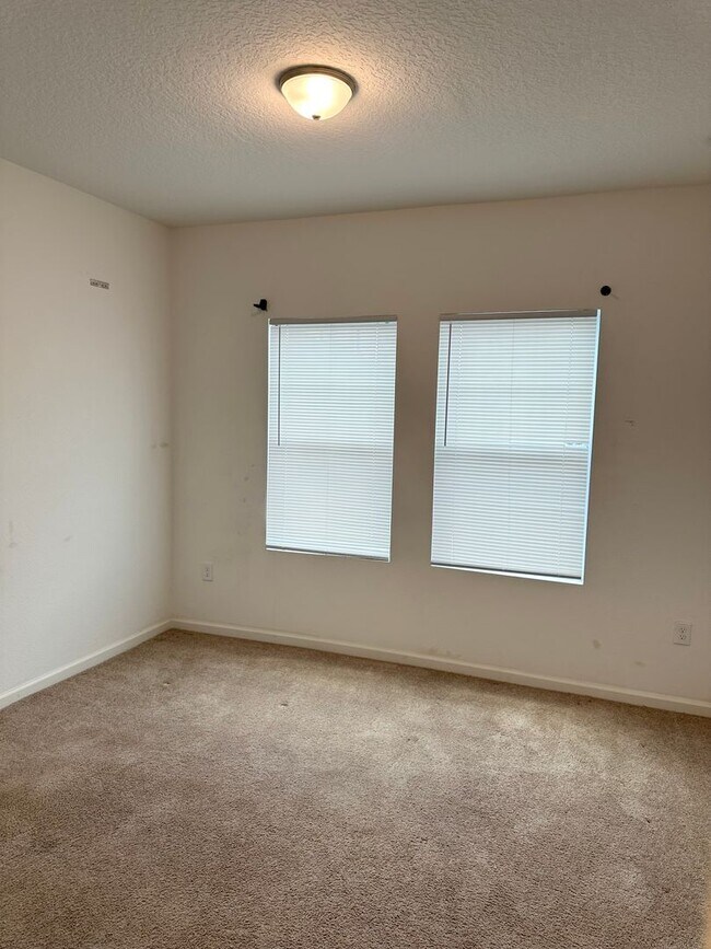 Building Photo - $1,000 Move In Special!!  Private Back Yar...