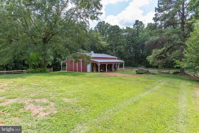 Building Photo - 18136 Pepmeier Hill Rd