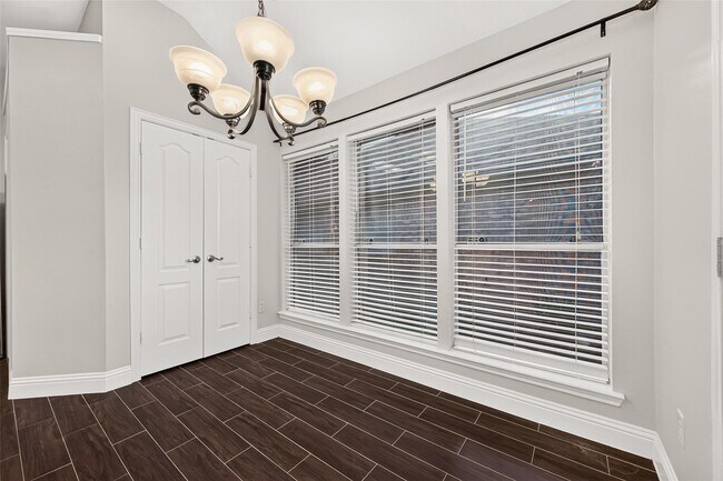 Building Photo - 18015 Oak Cottage Ct