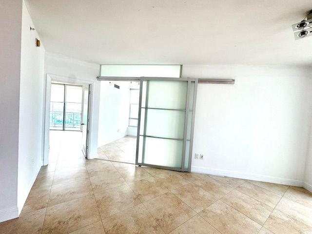 Building Photo - 350 S Miami Ave