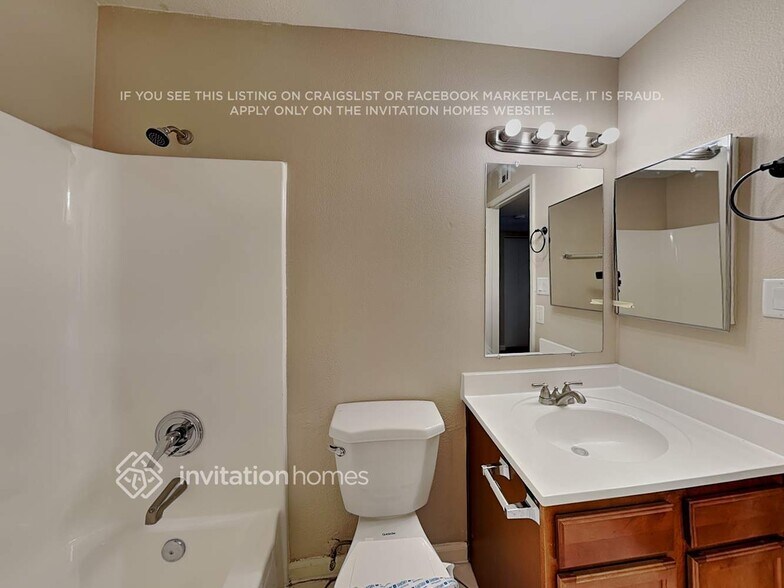 Building Photo - 17846 N 34th Dr