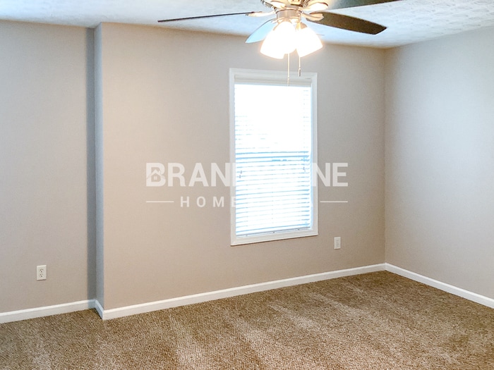 Building Photo - 215 Prince Edward Way
