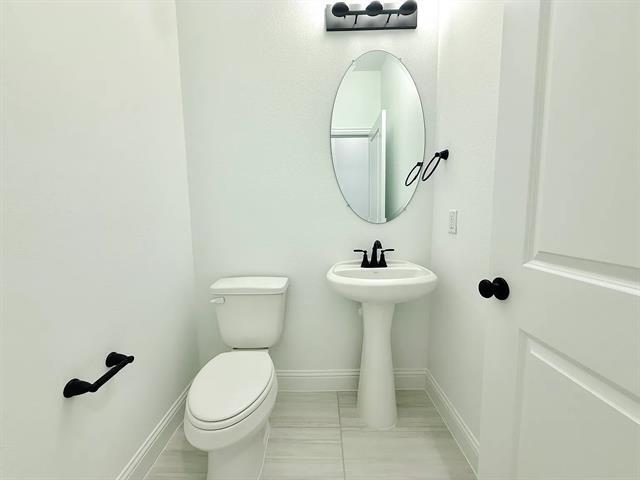 Building Photo - 2124 Rhodora Ave