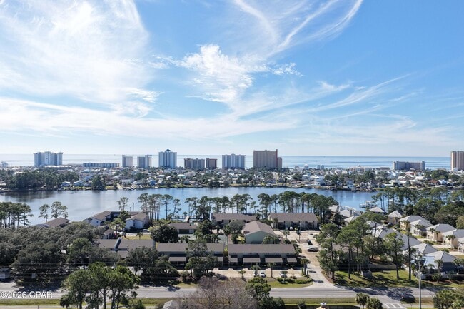 Building Photo - 6903 N Lagoon Dr