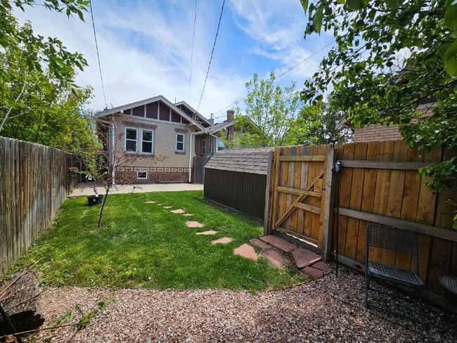 Building Photo - Stylish 3-Bed 2-Bath Home in West Colfax