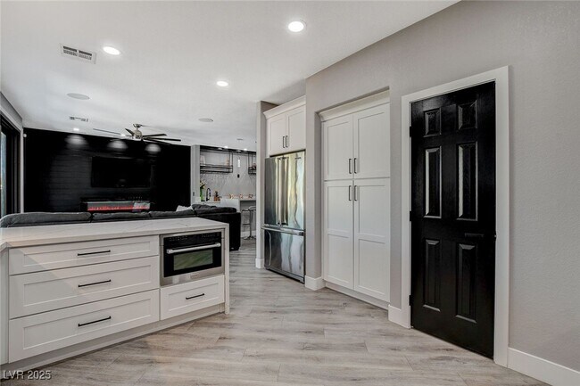 Building Photo - 5938 Creekside Sands Ln