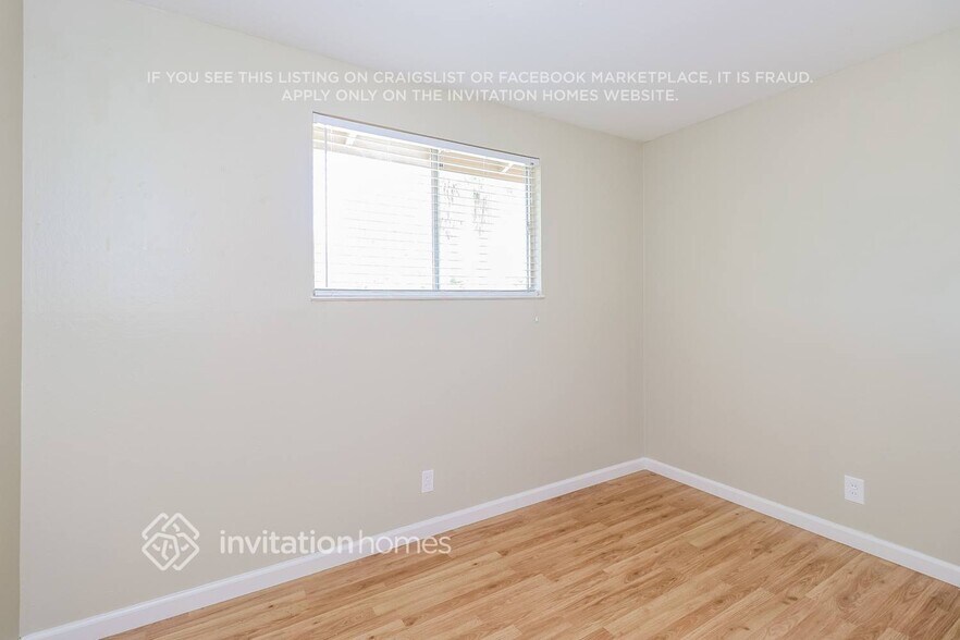 Building Photo - 3211 Laurelhurst Dr