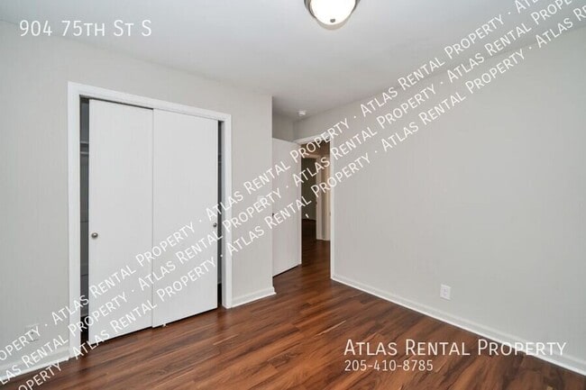 Building Photo - 904 75th St S