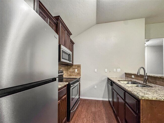 Building Photo - 1729 Everglade Ct