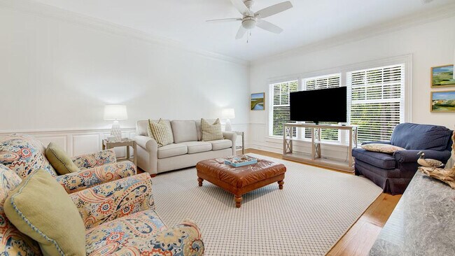 Building Photo - 546 Collins Meadow Dr