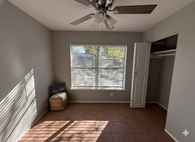 Building Photo - 558 Congress Ave