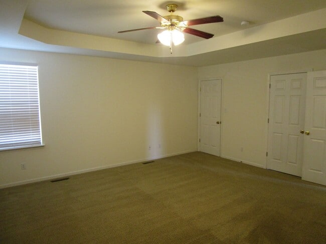 Building Photo - 1725-1727-1727 Louise Cir