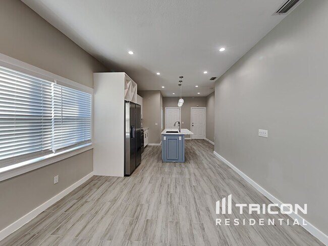 Building Photo - 6807 Exeter Park Place Apollo Beach FL