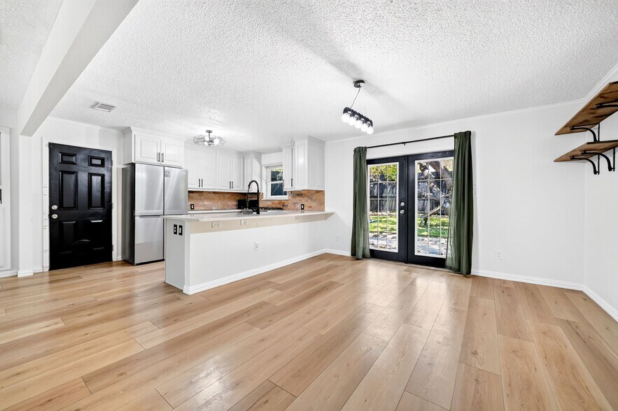 Building Photo - 505 Whittle Way