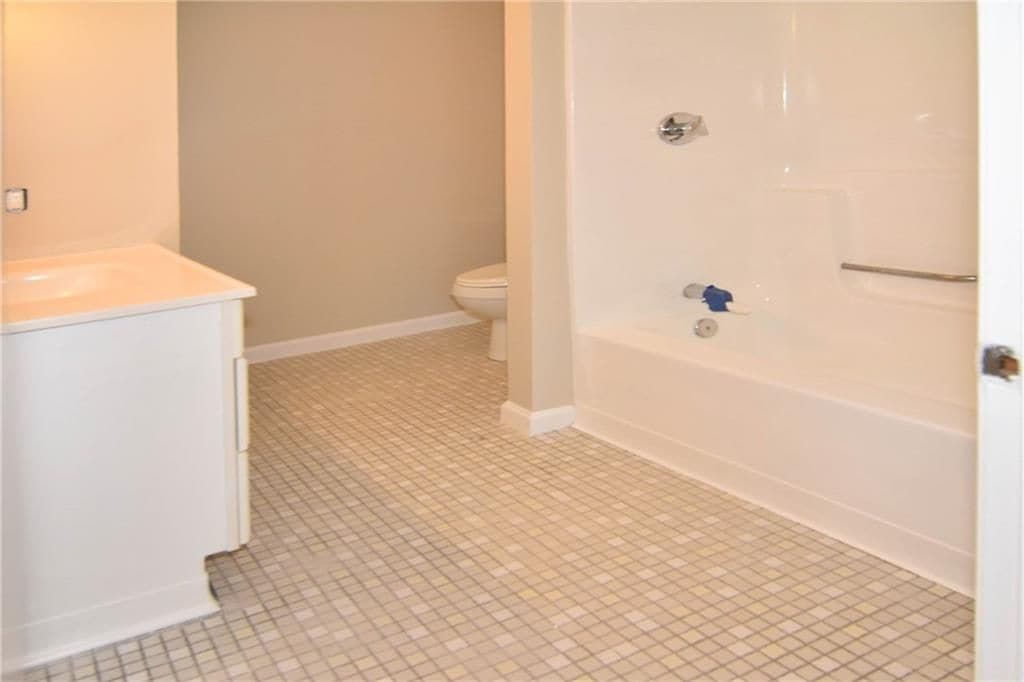 Building Photo - 8 Coleman St