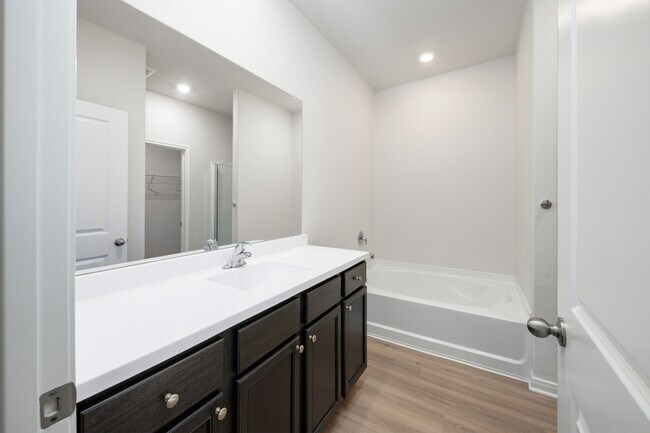 Building Photo - 15543 Caramel Spgs Dr