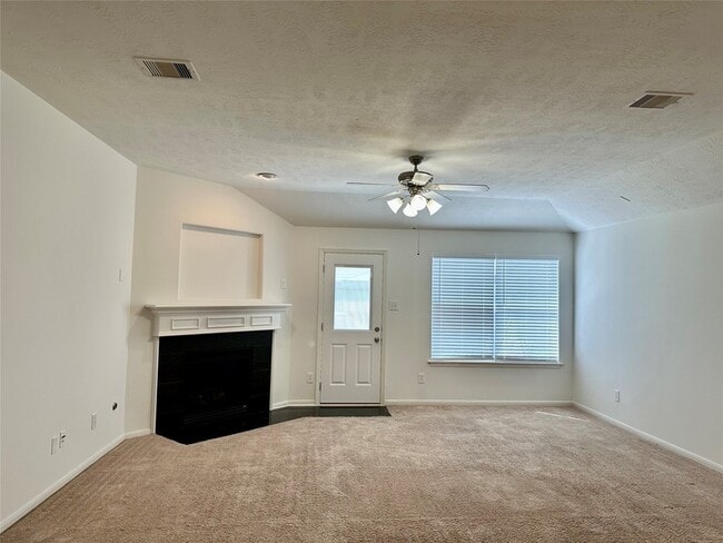 Building Photo - 30415 Deleon Fields Dr