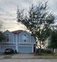 Building Photo - 6811 Independence Blvd