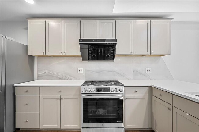 Building Photo - 4030 Greatwood Path