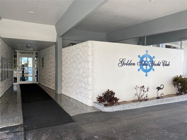 Building Photo - 430 Golden Isles Dr