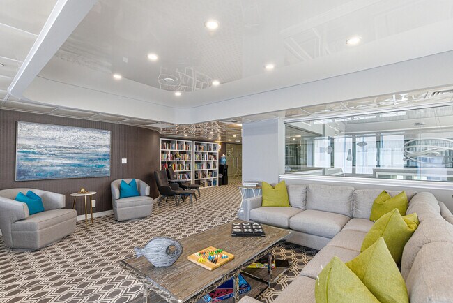 Building Photo - 4740 S Ocean Blvd