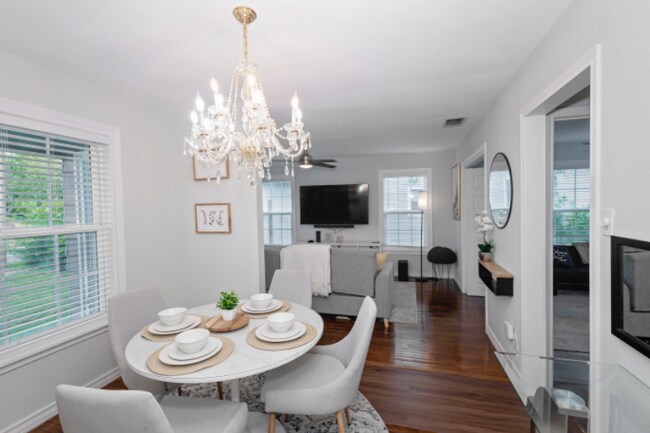 Building Photo - 1325 Ray Dr