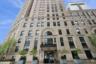 Building Photo - 850 N Lake Shore Dr