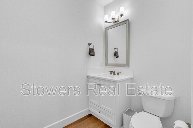 Building Photo - 176 Raven Cir