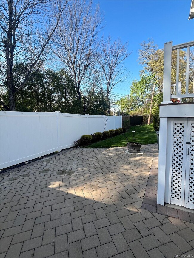 Building Photo - 6-8 Marion Ave