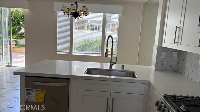 Building Photo - 10 Mira Mesa