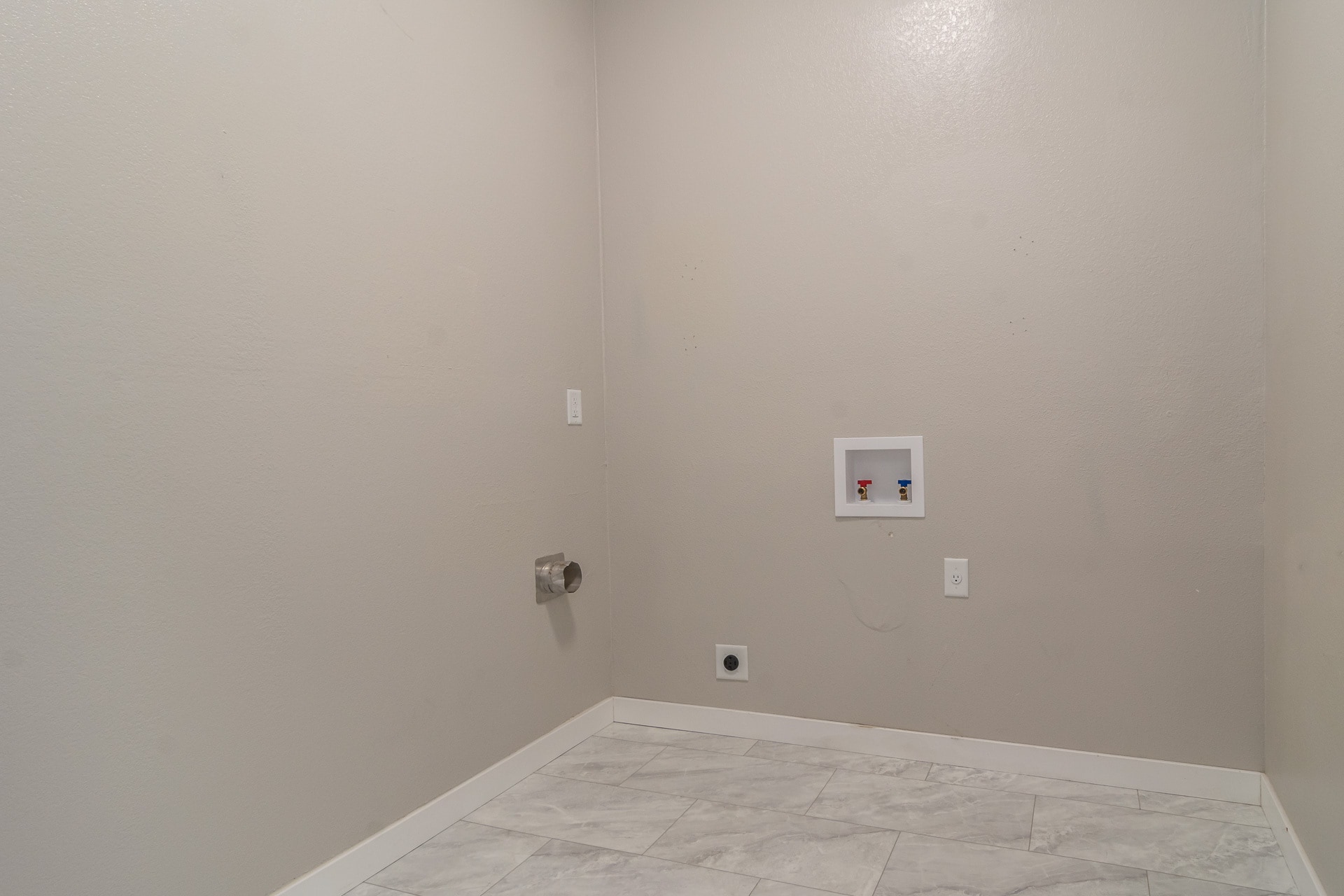 Building Photo - 510 Geary Dr