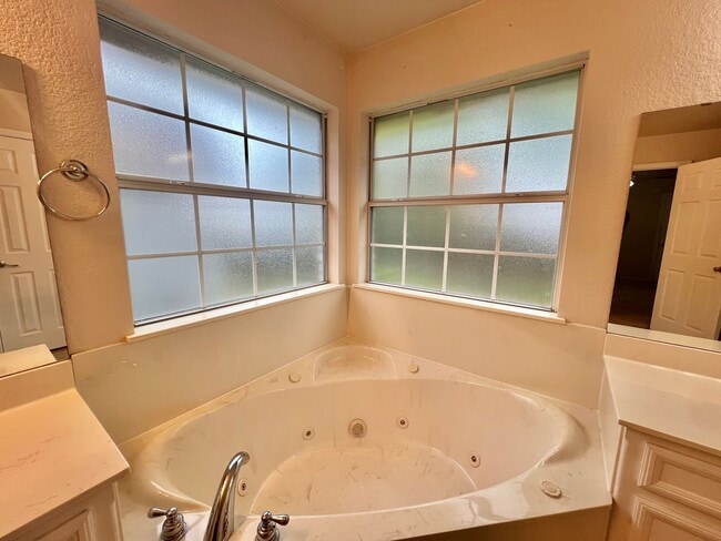 Building Photo - AVAILABLE NOW; APPLY AT OUR WEBSITE TODAY!!