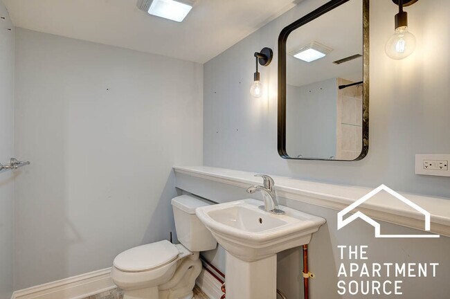 Building Photo - 2211 Pioneer Rd