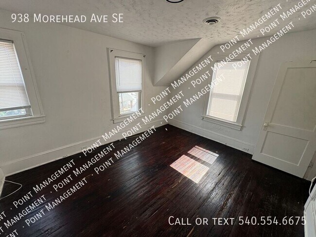 Building Photo - 938 Morehead Ave SE