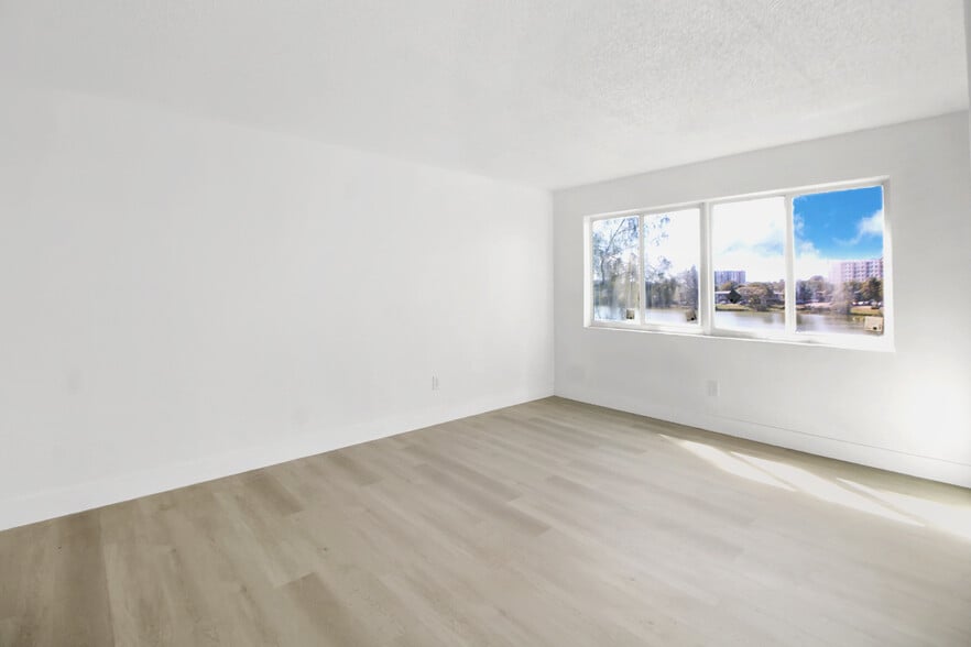 Building Photo - 14850 Naranja Lakes Blvd