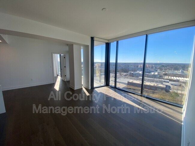 Building Photo - 788 West Marietta St NW