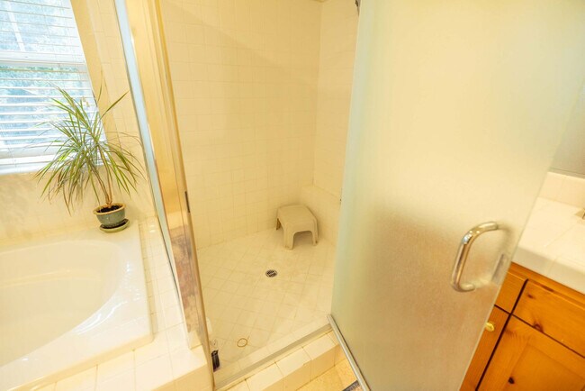 Building Photo - 115 Maybeck St