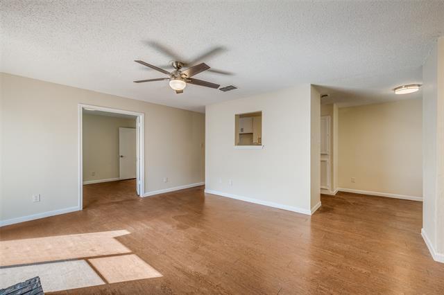 Building Photo - 6809 S Creek Dr