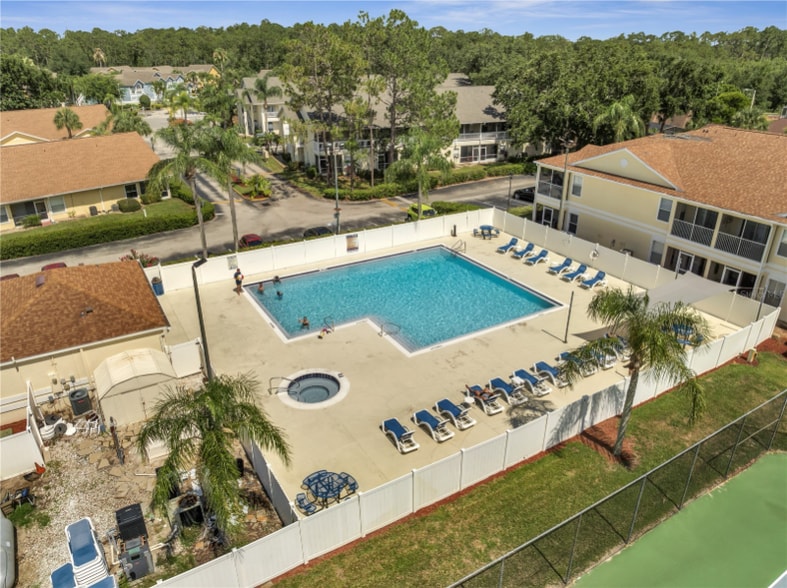 Building Photo - 3208 Sabal Palms Ct