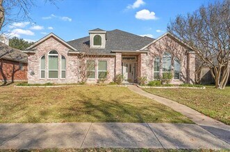 Building Photo - 8405 Greenspoint Dr