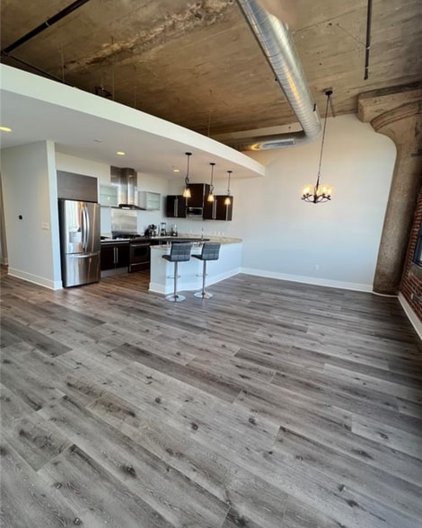 Building Photo - 4100 Forest Park Ave