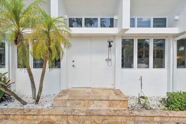 Building Photo - 18 Nurmi Dr