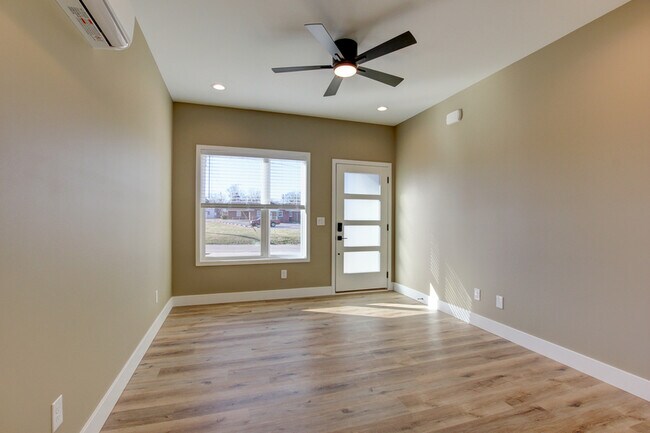 Building Photo - 102 Rosenwald St