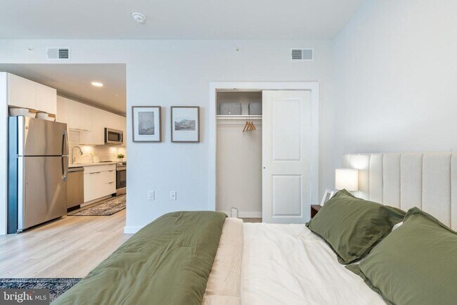 Building Photo - 1130 N Delaware Ave